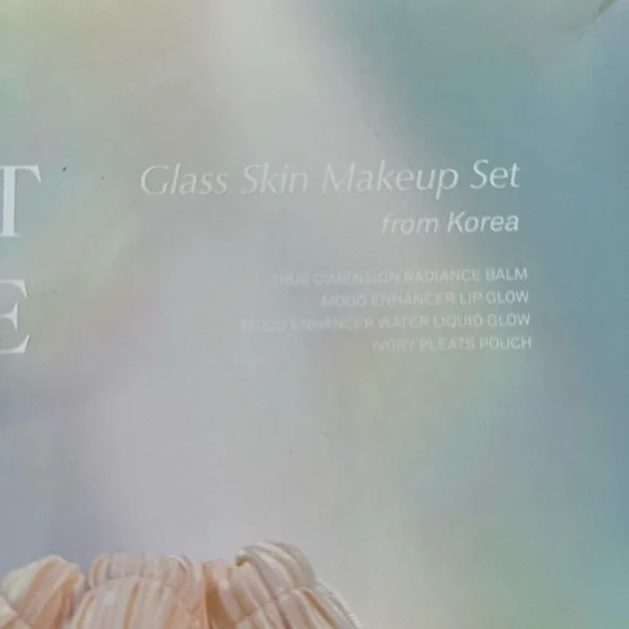 Hince Glass Skin Makeup Gift Set – Radiance Balm + Lip Glow + Pouch new sealed​ - Picture 5 of 11